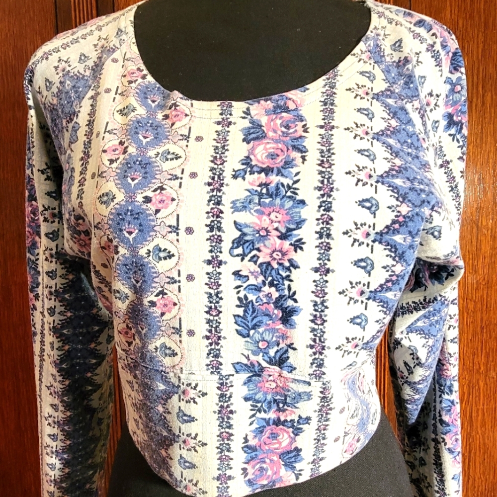 Vintage Hana White / Blue / Pink XS Crop Top